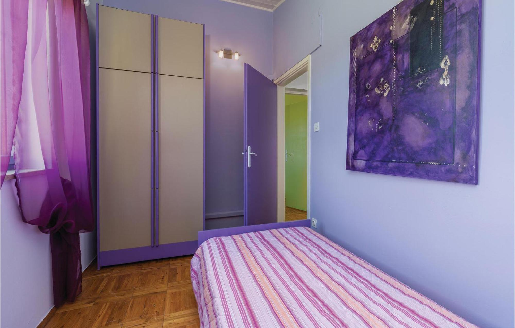 Cozy Apartment In Tar With House Sea View Tar-Vabriga Екстериор снимка