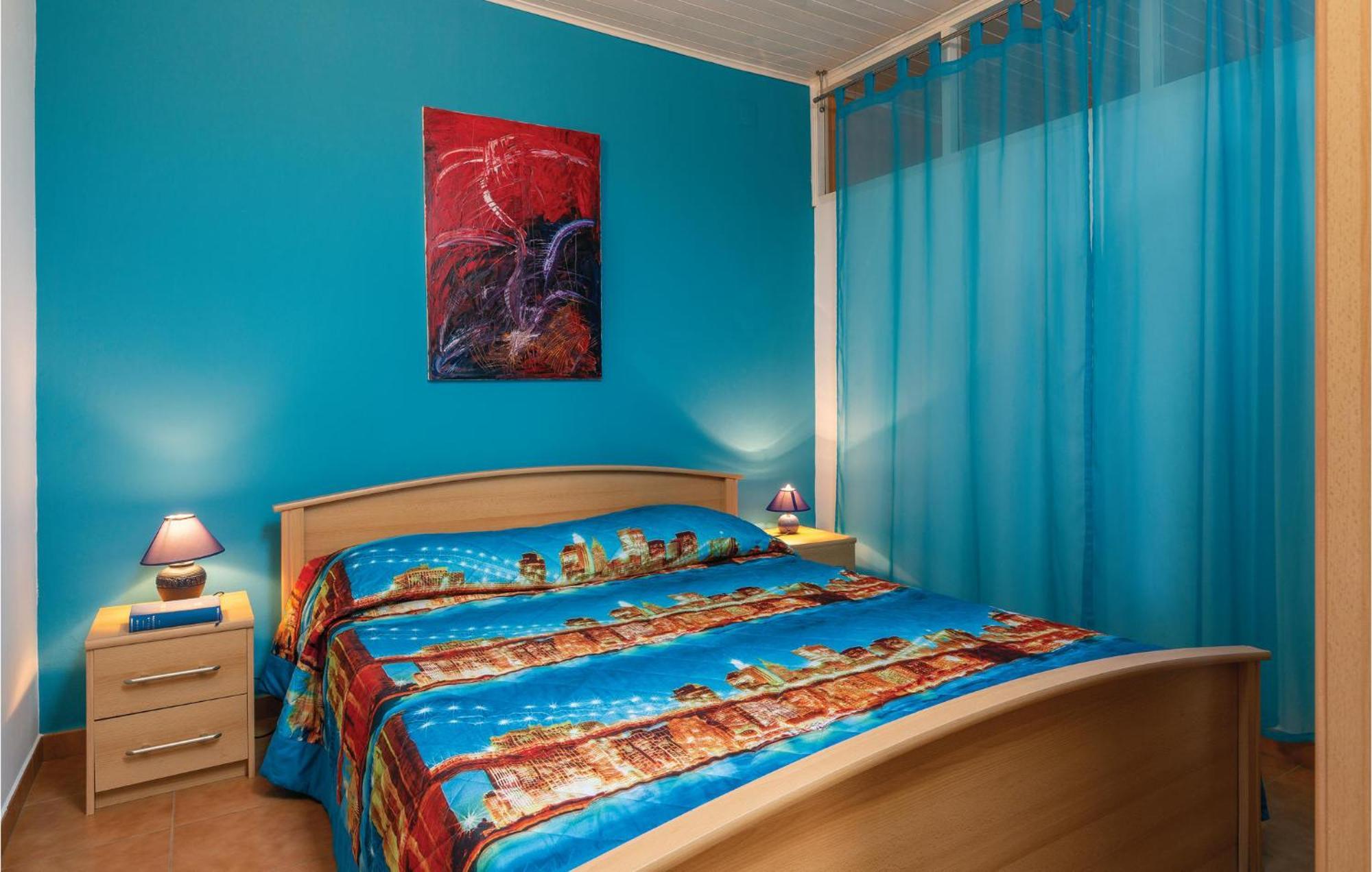 Cozy Apartment In Tar With House Sea View Tar-Vabriga Екстериор снимка